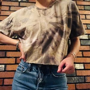 Hand dyed + altered bleached t-shirt 🌿